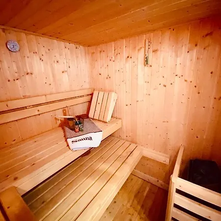 Holiday home Zirbitz Huette Mit Sauna Und Kamin *